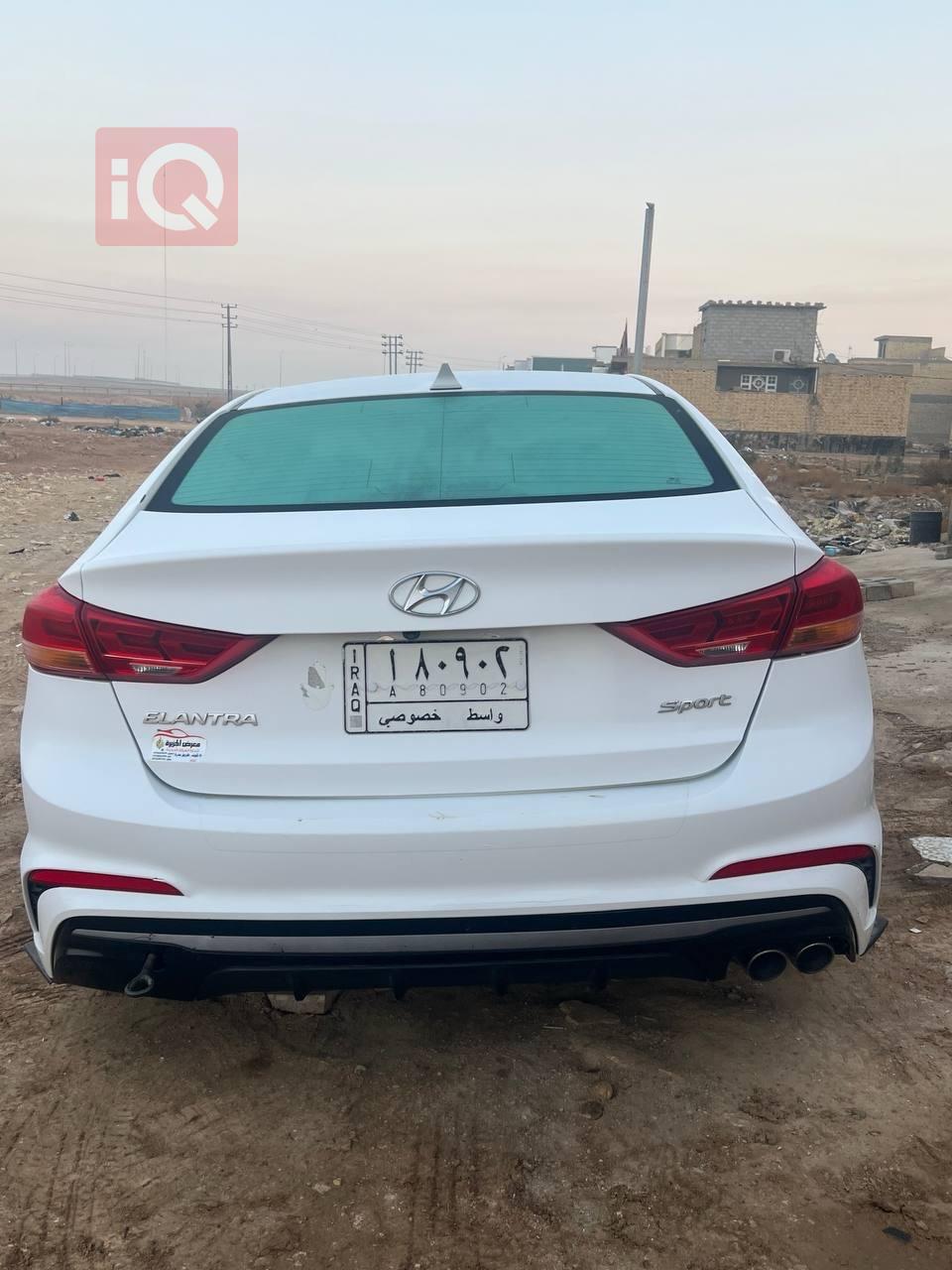 هیوندای ئەلەنترا